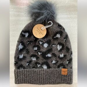 NWT! Britt's Knits Snow Leopard Pom Hat Beanie Style Winter Warm Cozy Travel